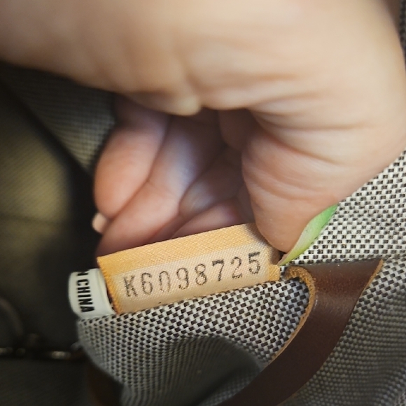 Dooney & Bourke Stylish Beige Fabric and Brown Leather Handbag - Picture 16 of 16